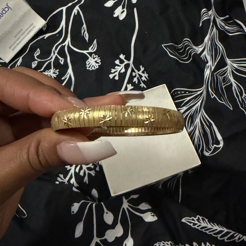 Gold Floral Bangle Bracelet